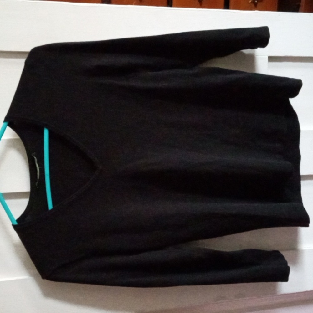 V neck long sleeve